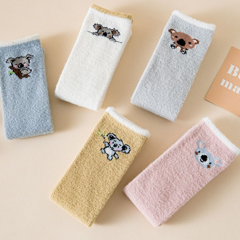 소년과 여자를위한 어린이 양말, 플러시 스트레이트 무릎 양말, 가을과 겨울 두꺼운 모방 밍크 모피 아기 긴 튜브 양말 소년과 여자를위한 어린이 양말, 플러시 스트레이트 무릎 양말, 가을과 겨울 두꺼운 모방 밍크 모피 아기 긴 튜브 양말