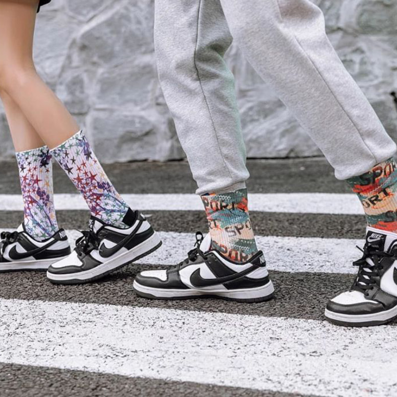 봄과 여름 양말을위한 3D 프린팅 기술, 남자 긴 양말, 여자 미드솔, 유럽 및 아메리칸 스트리트 스포츠, 커플면 양말, 낙서 트렌디 한 양말 봄과 여름 양말을위한 3D 프린팅 기술, 남자 긴 양말, 여자 미드솔, 유럽 및 아메리칸 스트리트 스포츠, 커플면 양말, 낙서 트렌디 한 양말