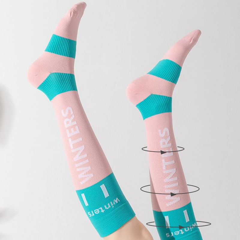 스포츠 근육은 여성의 전문 피트니스, 달리기, 건너 뛰기 로프, 압력, 슬리밍 다리, 송아지 양말을 위해 양말을 압축 할 수 있습니다. 스포츠 근육은 여성의 전문 피트니스, 달리기, 건너 뛰기 로프, 압력, 슬리밍 다리, 송아지 양말을 위해 양말을 압축 할 수 있습니다.