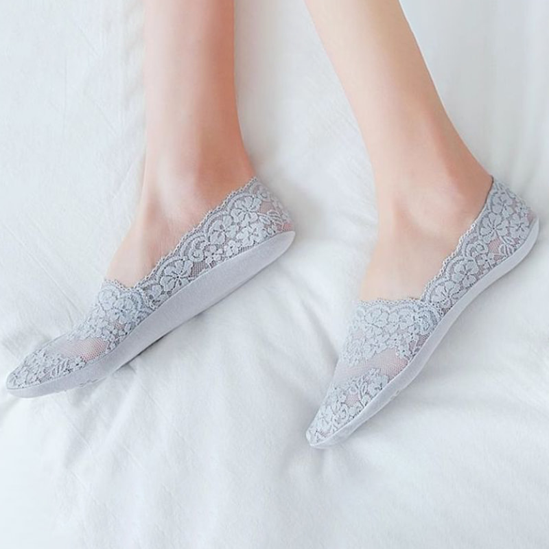 봄과 여름에 여성을위한 레이스 보트 양말, 얇고 낮은 컷, 얕은 입을 보이지 않는 양말, 실리콘 안티 슬립